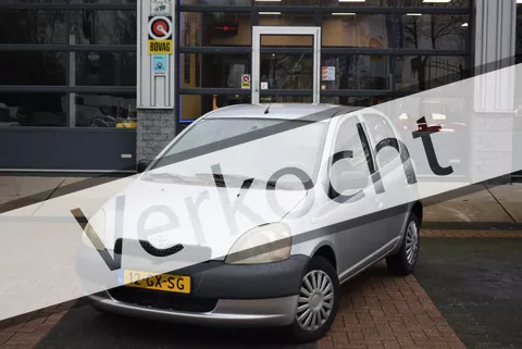 Toyota Yaris 1.0-16V VVT-i Terra Km 236000