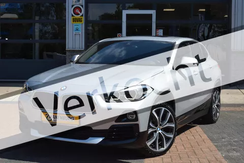 BMW X2 sDrive18i High Executive Navi Airco Panodak Leder  Km 11.250!!
